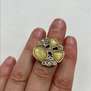 Vintage Cream and Gold Toned Costume Ring